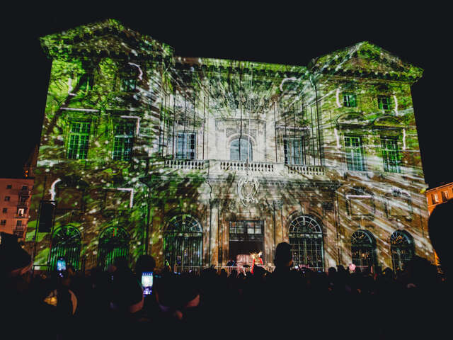 Projections lumineuses sur l'Hôtel de Ville