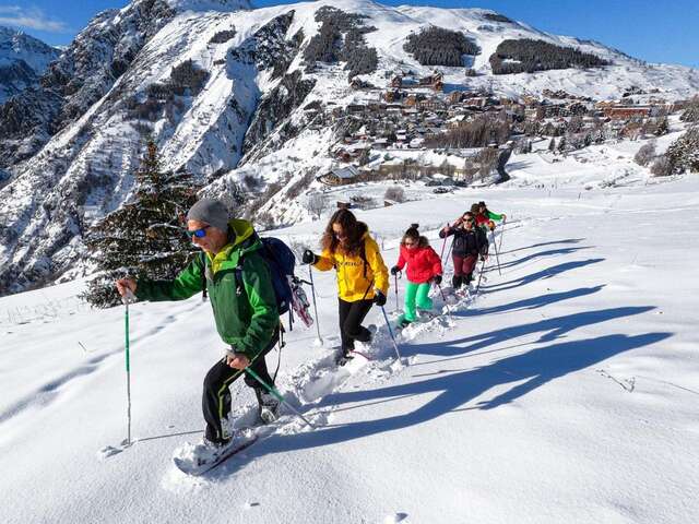 Snowshoeing - Les 2 Alpes' Guide Office