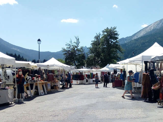 Marché Laine et Soie