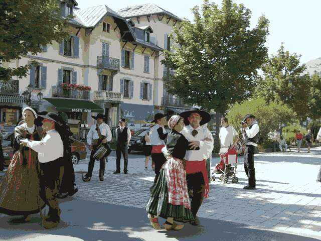 Rencontre Folklorique "La Rioule"