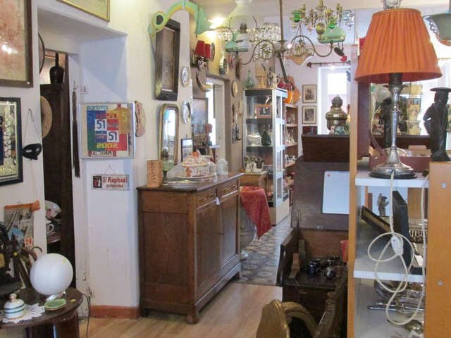 Antiquité brocante Porte D’Aval