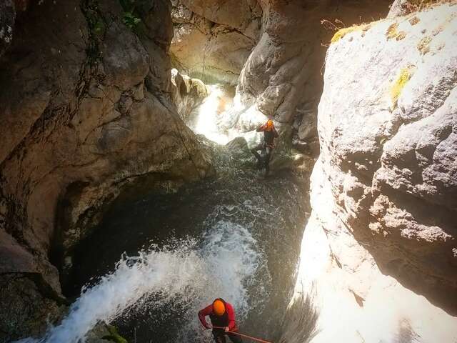 Canyoning sportif - Canyon de Val d'Estrèche avec Écrins Spéléo Canyon