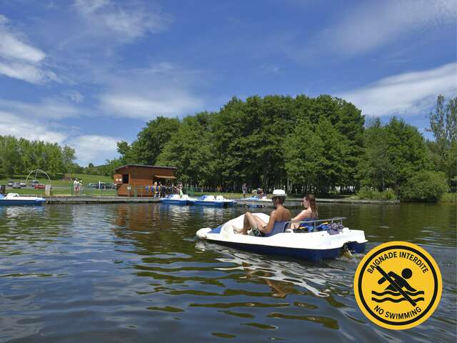 BAIGNADE INTERDITE - Base de loisirs du Lac d'Aubusson d'Auvergne