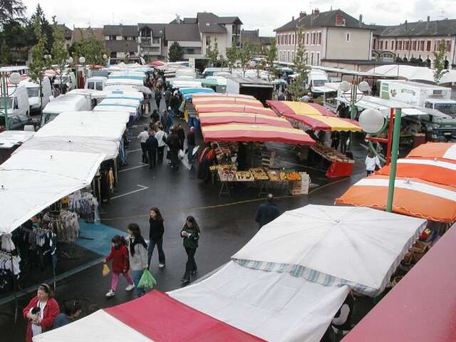 Marché hebdomadaire de Douvaine