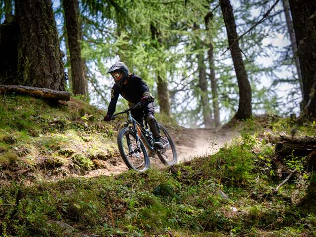 Itinéraire bike park piste rouge "Le Varensc"