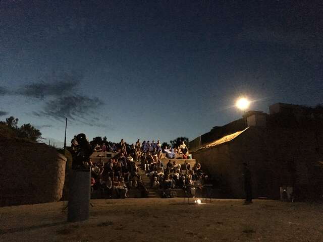 Serata a cielo aperto