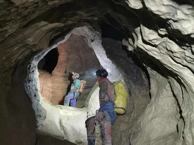 Exploration spéléologique à la grotte d'Archamps