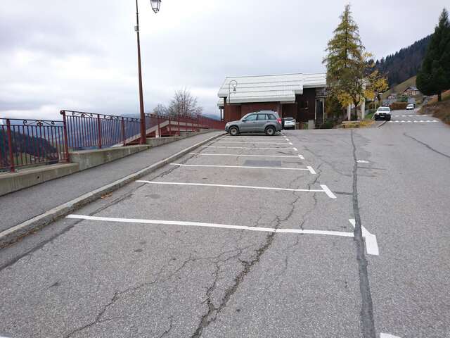 Ecole parkeerplaats