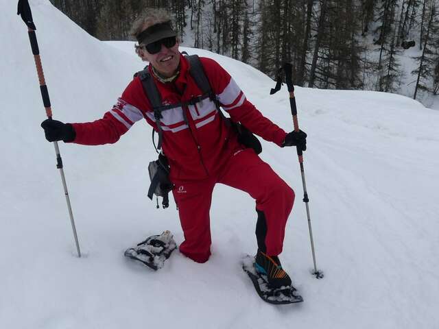 Raquettes avec les moniteurs de l'esf