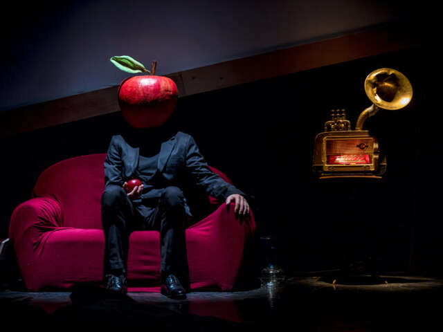 Spectacle : Chut ! Une pomme - L'Intégral