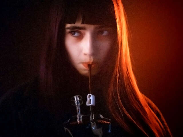 Vampire humaniste cherche suicidaire consentant