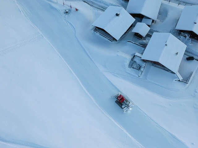 À la découverte du métier de dameur nordique