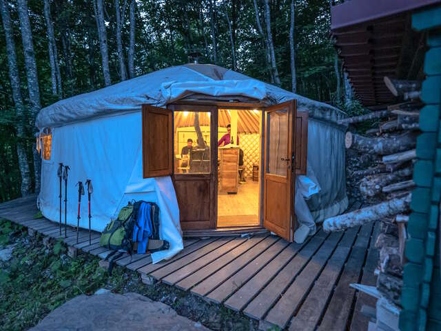 Rando avec Repas montagnard en Yourte