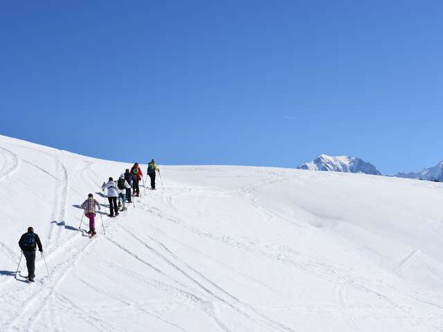 Balade pour enfants avec construction d'igloo