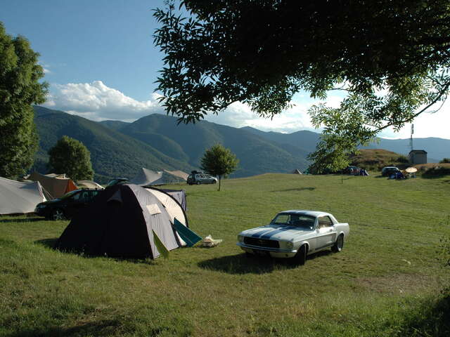 Camping à la ferme du Château de Lordat