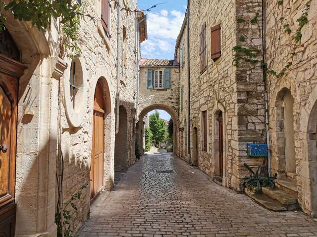 Visite guidée de la Route des crèches de Vézénobres