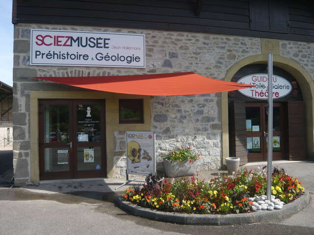 Jean Hallemans Museum voor Prehistorie en Geologie