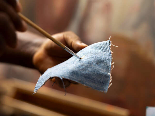 Démonstration de confection de lampes sur pied en tissu