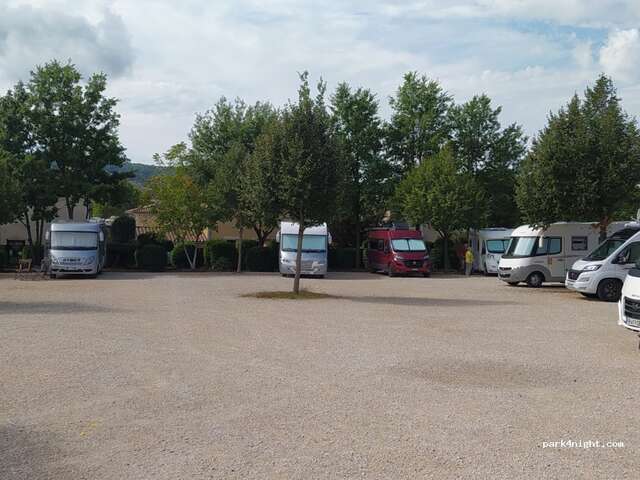 Aire de stationnement camping-cars municipale de Vaison-La-Romaine