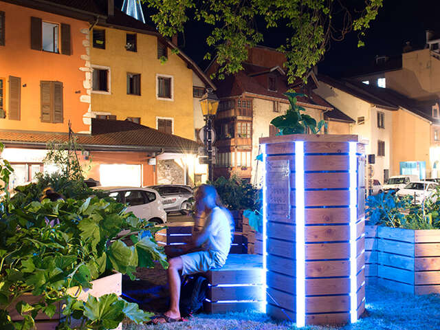 Place aux vers en placette Carnot