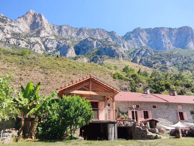 Gîte familial la petite ferme d'en courtiels 8 personnes
