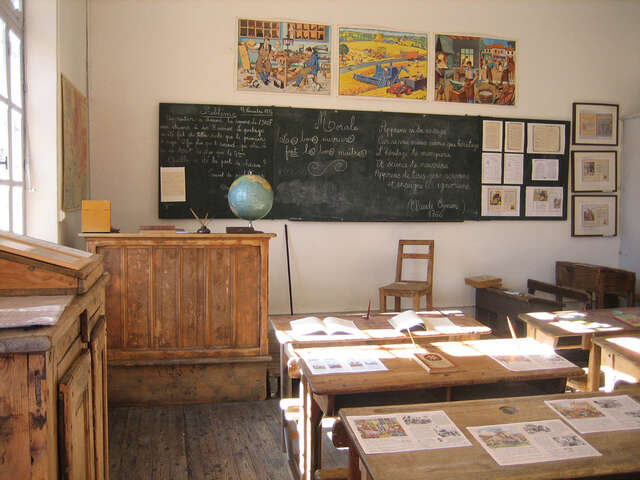 Visite commentée au Musée de "L'école d'autrefois"