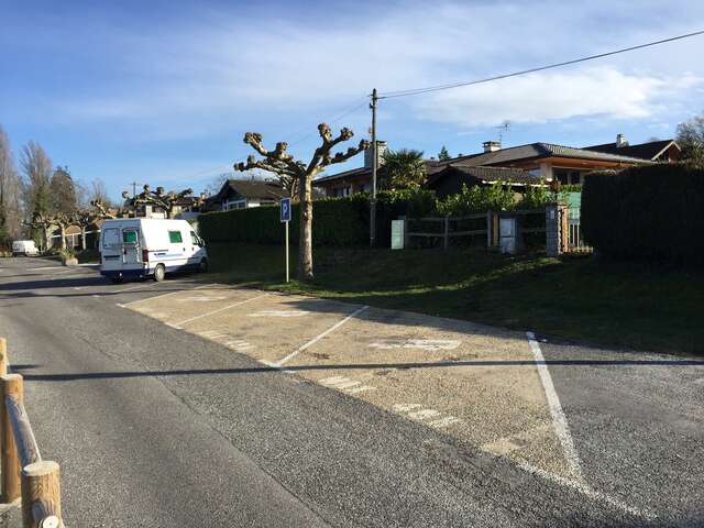 Aire de stationnement pour camping car - Corzent