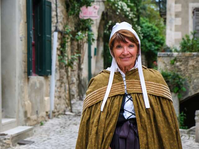 Li Bergie" living crib