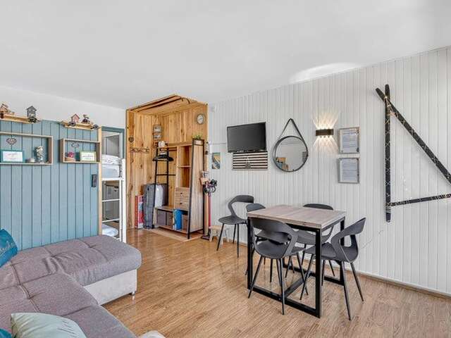 Le Bois d'Aurouze 1028 N