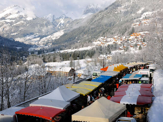 Marché de Châtel en hiver