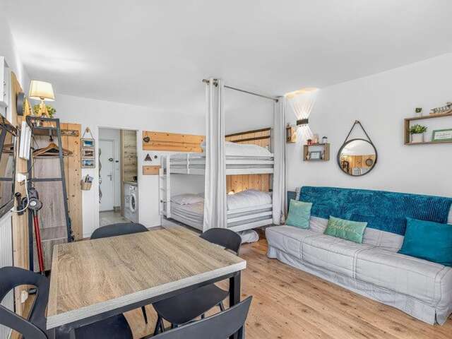 Le Bois d'Aurouze 1027 N