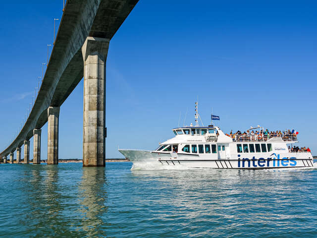 Stopover on the island of Aix with commented tour of Fort Boyard - Compagnie Interîles