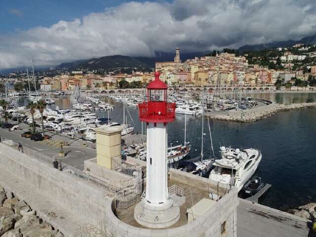 Le Vieux Port de Menton