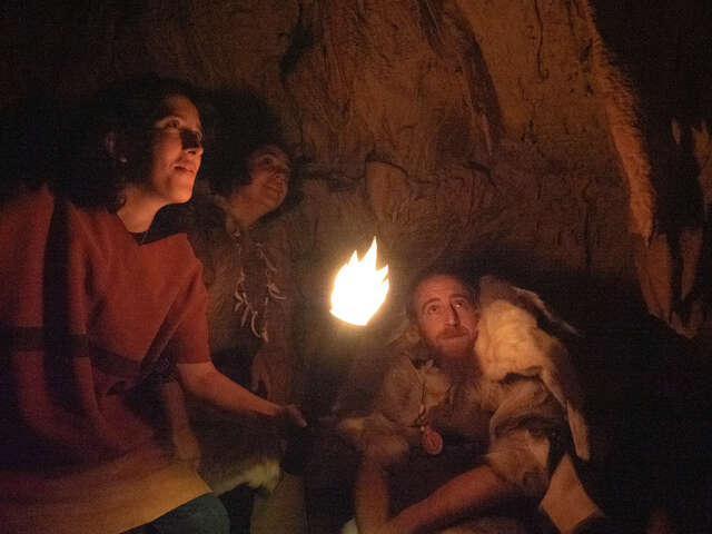 Visite des Grottes du Cerdon... à la torche !