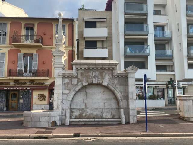 Fontaine Hanbury