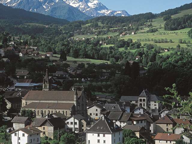 Randonnée : Theys - Entre Hameaux - Prairies et Forêts