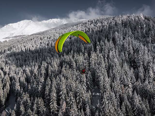 Gleitschirmfliegen mit Verbier Summits