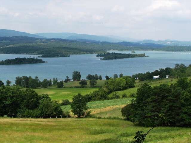 De la voie verte au lac de Montbel