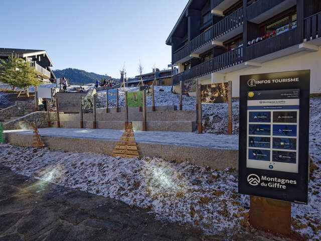 Outdoor wildlife photography exhibition