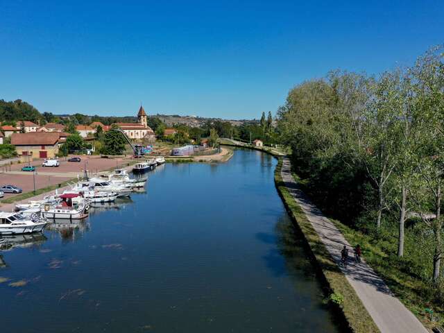 Entre Véloire et Villages de Caractère - 2J/1N - En boucle à partir de Roanne
