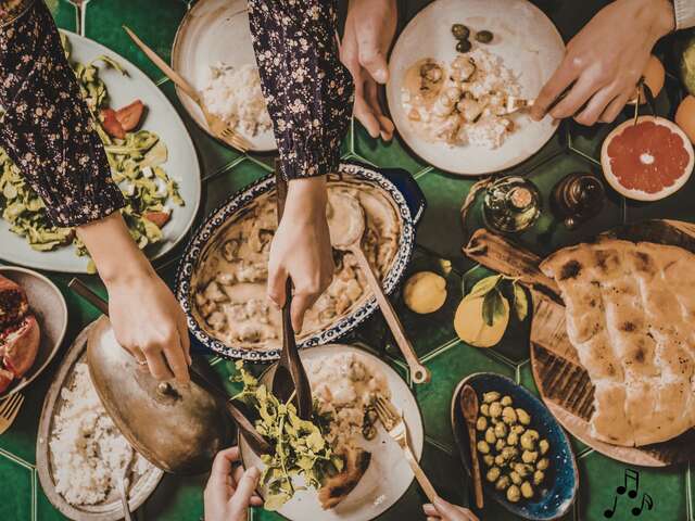 Repas partagé et jeux coopératifs