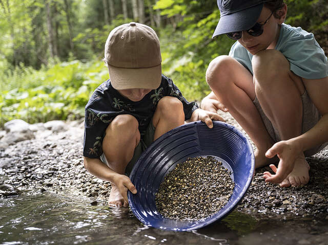 Activité montagne enfant 8-13 ans : Les chercheurs d'or