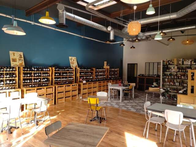 Des vignes aux vins - Wine cellar