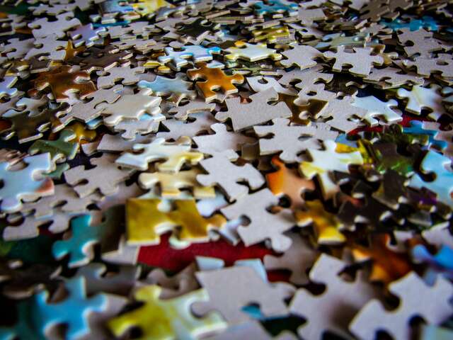 Cubetto, le robot ludique,  puzzle et lego participatifs