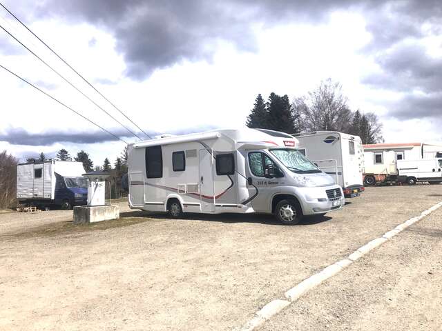 Aire pour camping-cars station Ax 3 Domaines