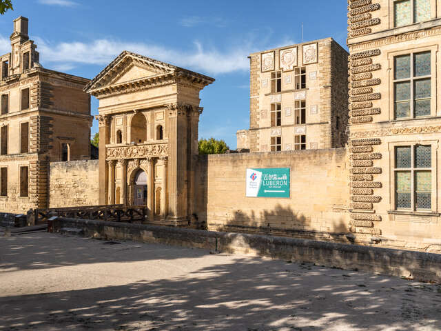Château de La Tour d'Aigues