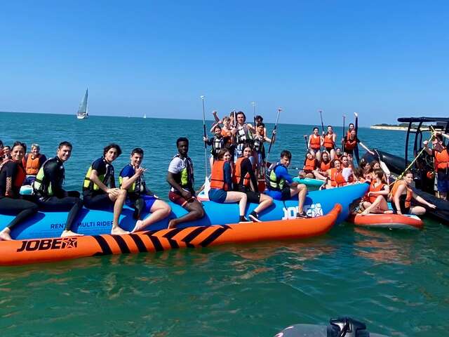 Activité Team building en canoë, paddle, paddle géant et bouée tractée