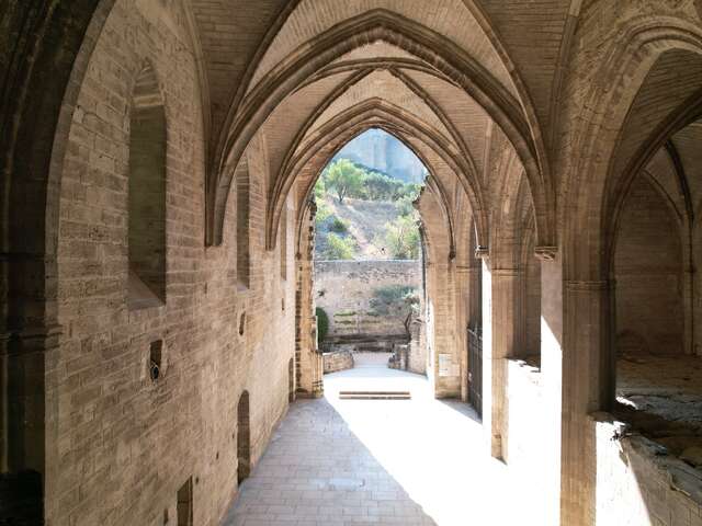 Das Kartäuserkloster „La Chartreuse“ - Centre National des Ecritures du Spectacle