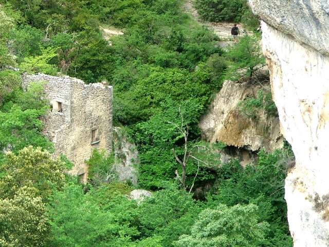 GORDES - Le moulin Jean-de-Marre