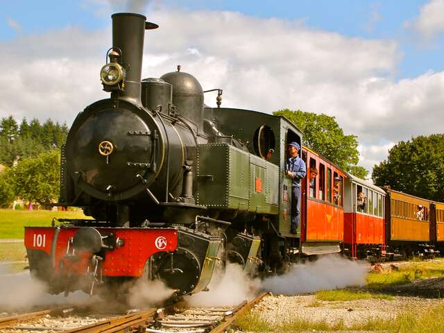 Voyage en Chemin de Fer Historique - Train Touristique Velay Express